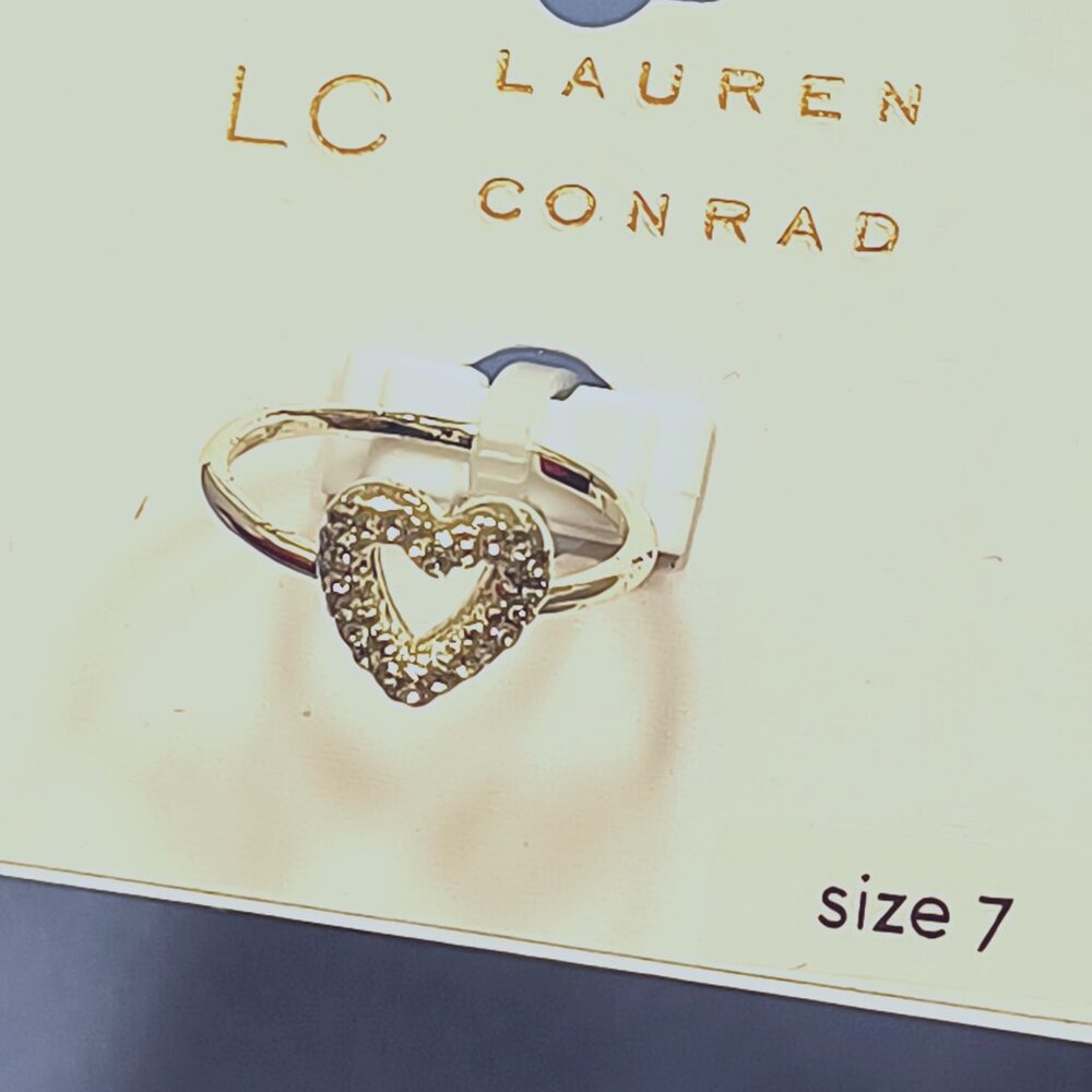 LC Lauren Conrad Casual Fashion Jewelry Women's Ring Size 7 Siver Tone Heart Rhi
